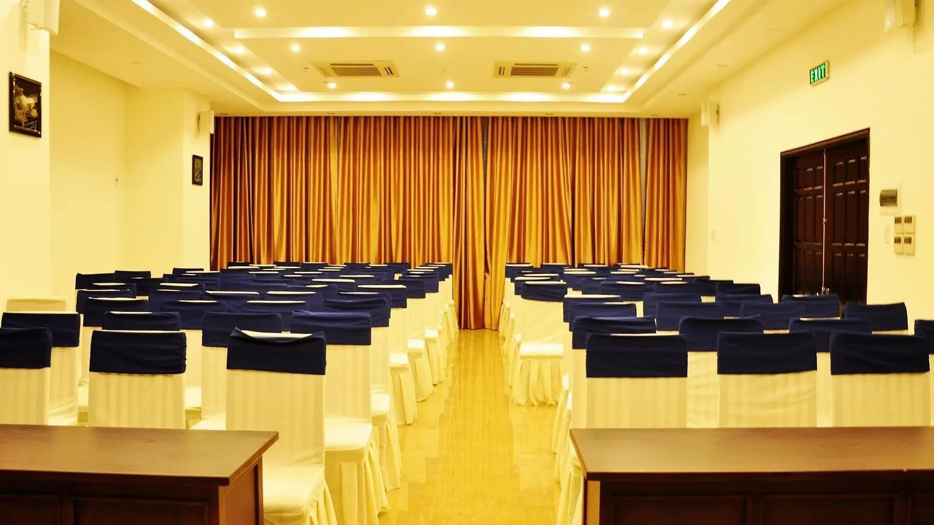 Tay Bac Hotel Da Nang 3*,